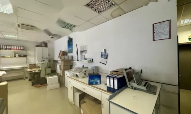 Недвижимость Коммерческое помещение Бежиград: 4