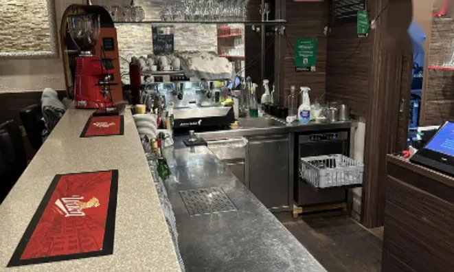 Недвижимость Коммерческое помещение Фужине: 4