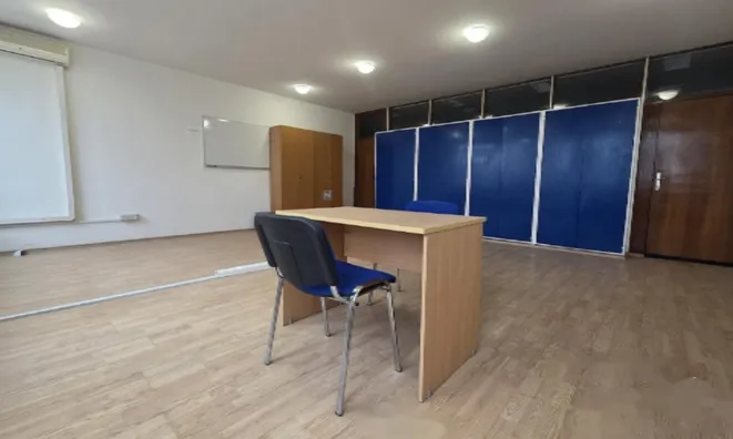 Недвижимость Офисное помещение в Мостах: 2