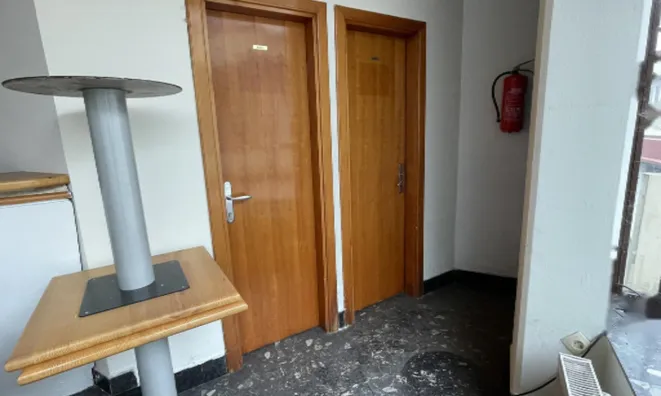 Недвижимость Офисное помещение Бежиград: 9