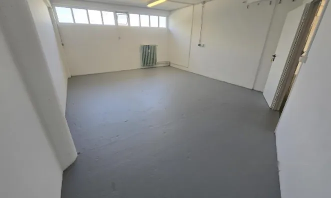 Недвижимость Офисное помещение Бежиград: 3