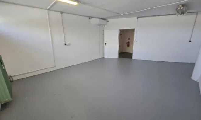 Недвижимость Офисное помещение Бежиград: 5