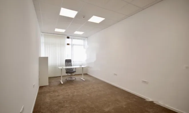 Недвижимость Офисное помещение Шентвид: 3