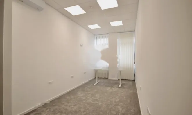 Недвижимость Офисное помещение с ресепшеном: 2