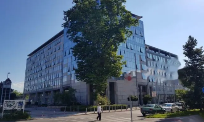 Недвижимость Офисное помещение с ресепшеном: 3