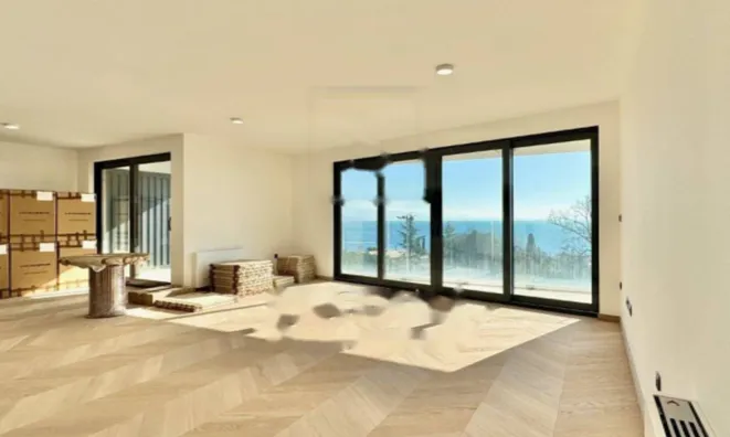 Недвижимость Четырехкомнатная квартира, Опатия: 1