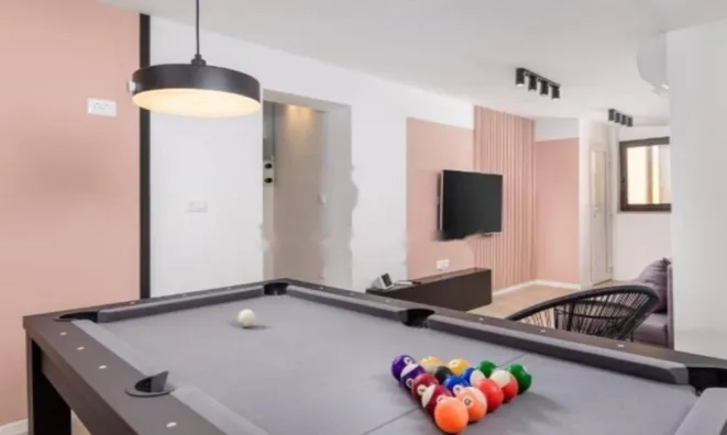 Недвижимость Трёхкомнатная квартира в Центре: 1