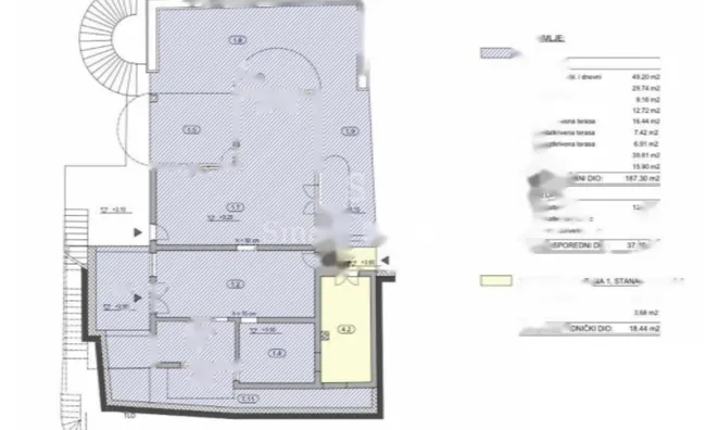 Недвижимость Трехкомнатная квартира в центре: 4