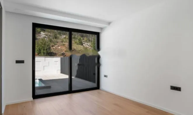 Недвижимость Четырёхкомнатная квартира в центре Опатии: 14