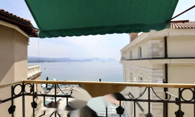 Недвижимость Двухкомнатная квартира, центр: 7