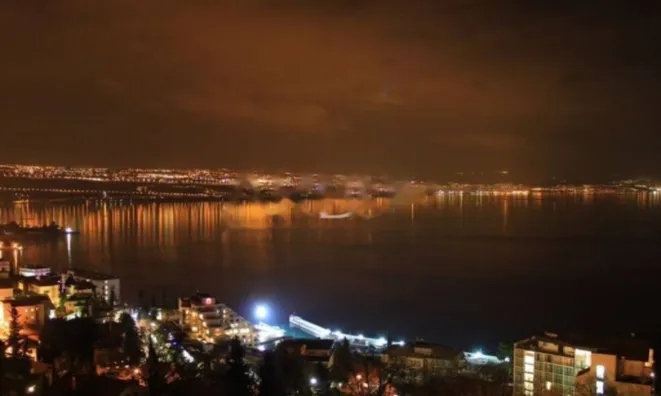 Недвижимость Квартира третий этаж, Центр: 12