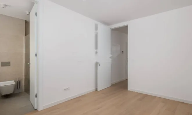 Недвижимость Трёхкомнатная квартира в Центре: 15