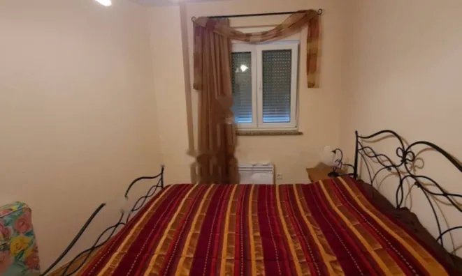 Недвижимость Трехкомнатная квартира, Центр: 7