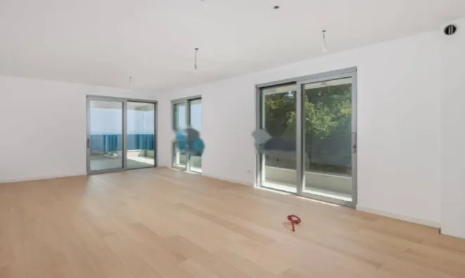 Недвижимость Трёхкомнатная квартира в Центре: 8