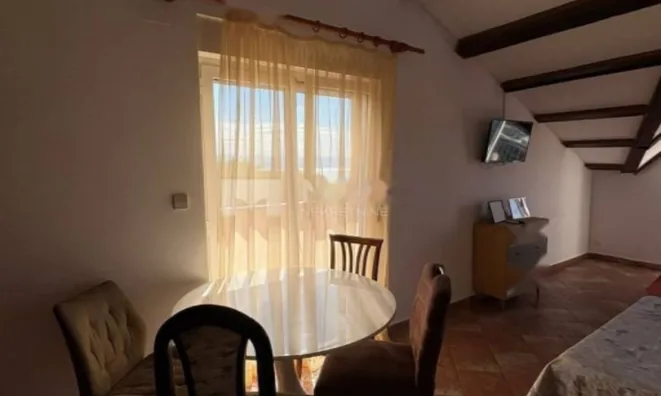 Недвижимость Трёхкомнатная квартира в центре: 4