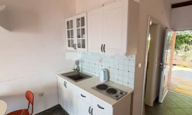 Недвижимость Трёхкомнатная квартира в центре: 10