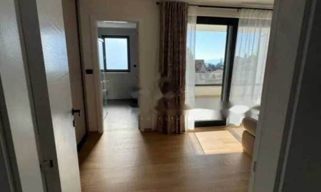 Недвижимость Четырёхкомнатная квартира в Опатии: 5