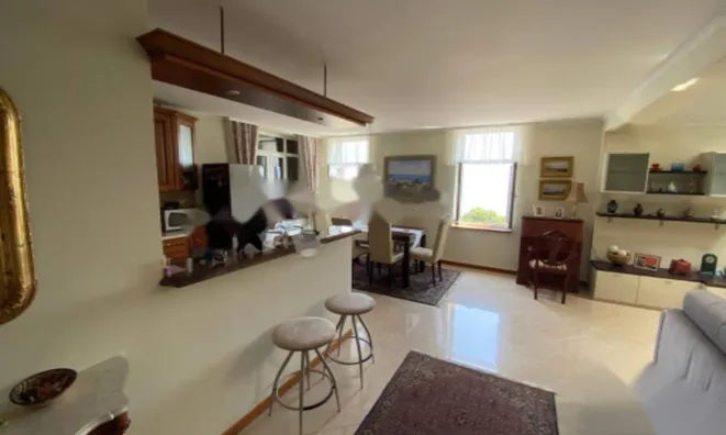 Недвижимость Трёхкомнатная квартира, центр: 4