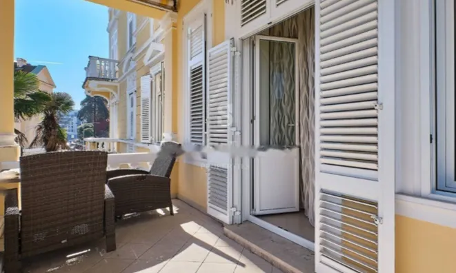 Недвижимость Трехкомнатная квартира в центре: 9