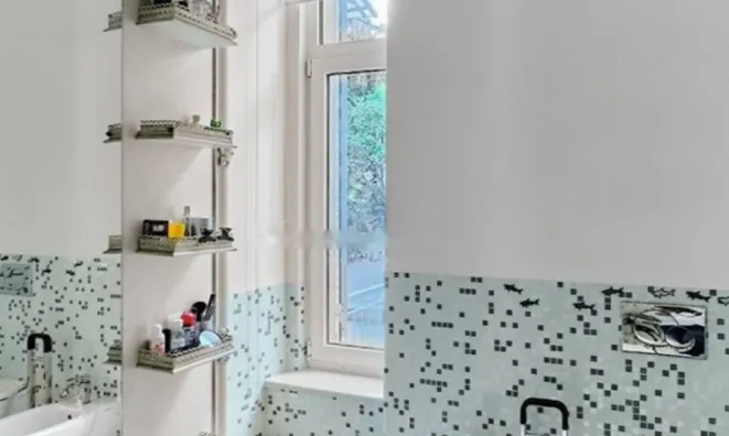 Недвижимость Трехкомнатная квартира в центре: 23