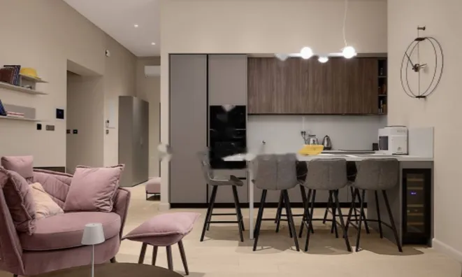 Недвижимость Трехкомнатная квартира в центре: 5