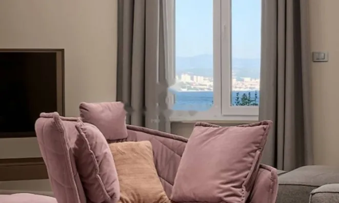 Недвижимость Трехкомнатная квартира в центре: 16