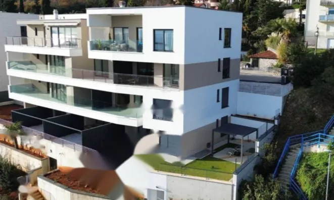 Недвижимость Трёхкомнатная квартира в Центре: 1