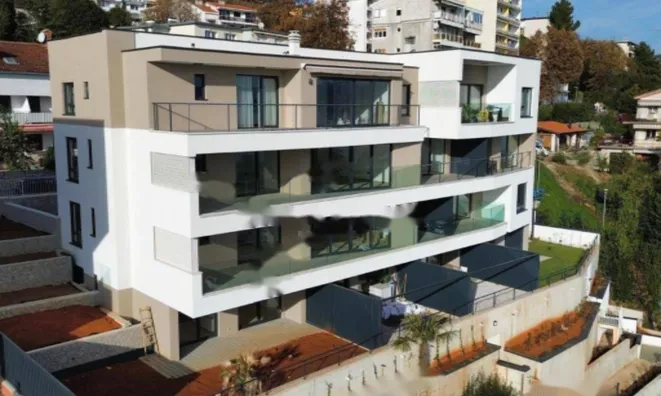 Недвижимость Трёхкомнатная квартира в Центре: 2