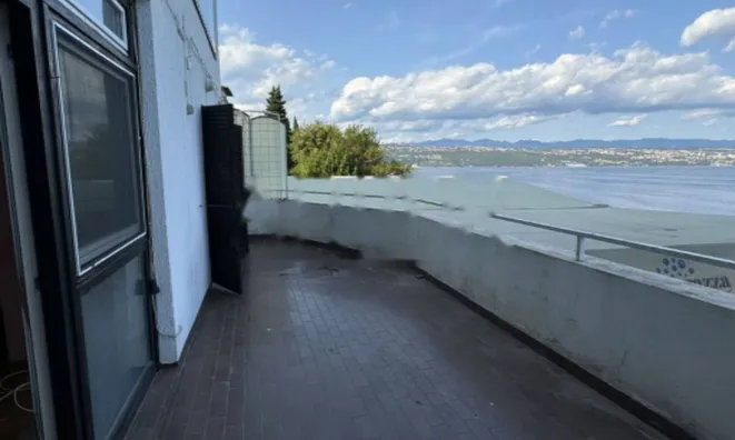 Недвижимость Трёхкомнатная квартира в центре Опатии: 3