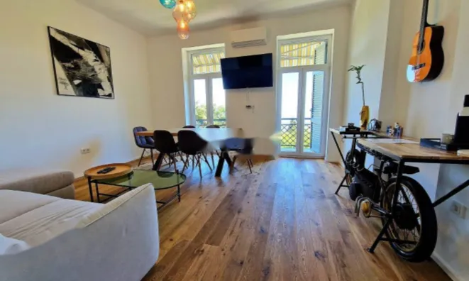 Недвижимость Четырехкомнатная квартира в центре: 6