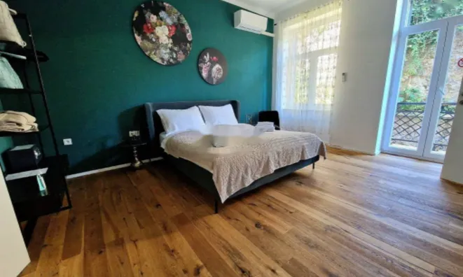 Недвижимость Четырехкомнатная квартира в центре: 15