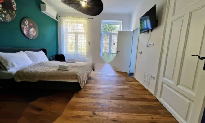 Недвижимость Четырехкомнатная квартира в центре: 16