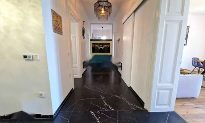 Недвижимость Четырехкомнатная квартира в центре: 22