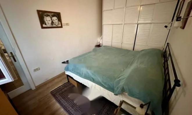 Недвижимость Трехкомнатная квартира, центр: 8