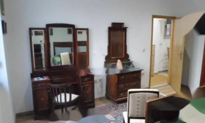 Недвижимость Трехкомнатная квартира, центр: 14