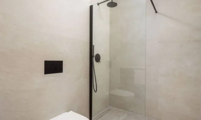 Недвижимость Трехкомнатный Квартира Центр: 15