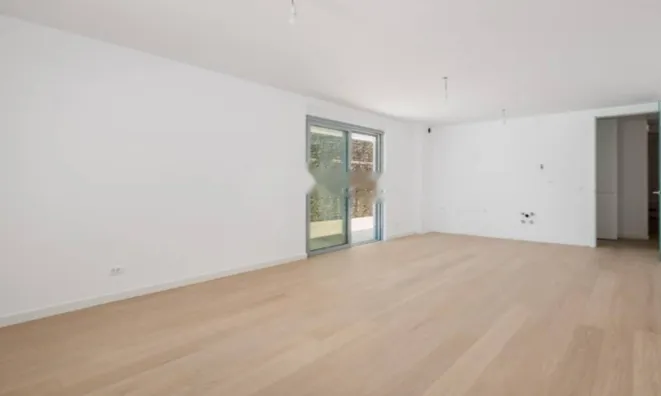 Недвижимость Трехкомнатный Квартира Центр: 21