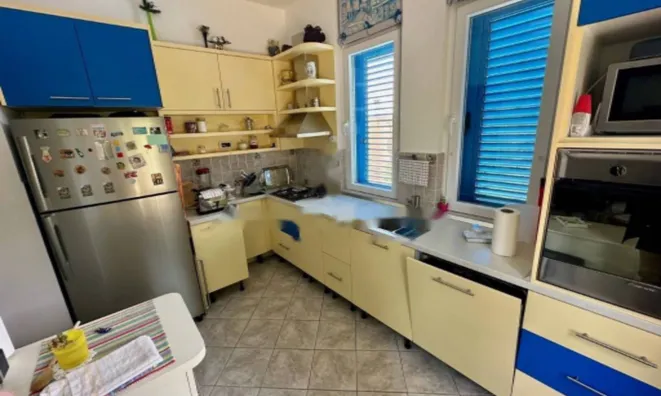 Недвижимость Трехкомнатная квартира Центр: 6