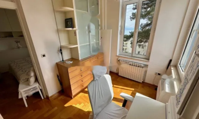 Недвижимость Трехкомнатная квартира Центр: 9