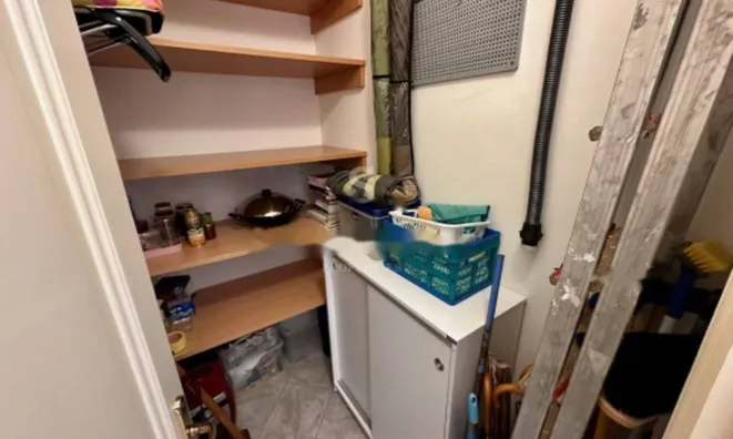 Недвижимость Трехкомнатная квартира Центр: 21