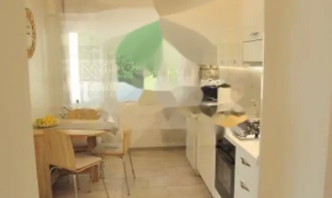 Недвижимость Трехкомнатная квартира, Центр: 6