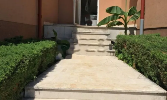 Недвижимость Четырёхкомнатная квартира, Центр: 9