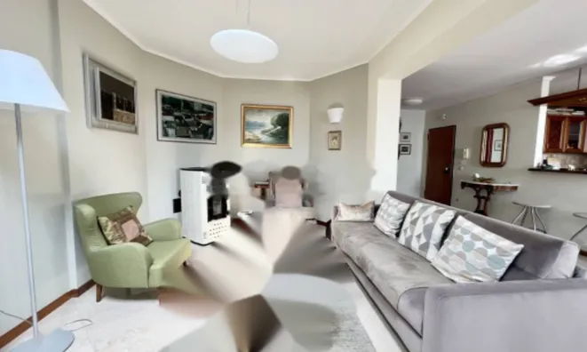 Недвижимость Трехкомнатная квартира, Обри: 2