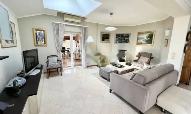 Недвижимость Трехкомнатная квартира, Обри: 4