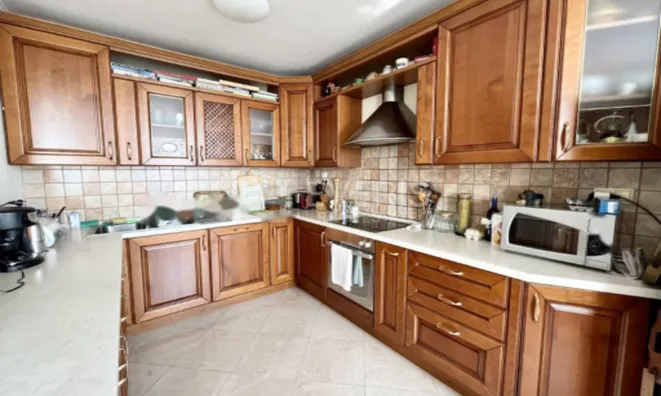 Недвижимость Трехкомнатная квартира, Обри: 7