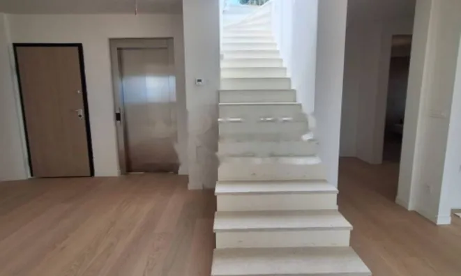 Недвижимость Четырехкомнатная квартира в центре Опатии: 5