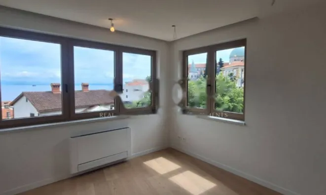 Недвижимость Четырехкомнатная квартира в центре Опатии: 15