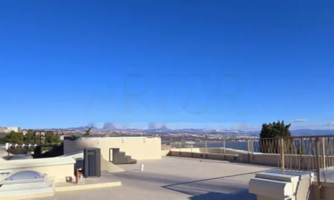 Недвижимость Четырехкомнатная квартира в центре Опатии: 18