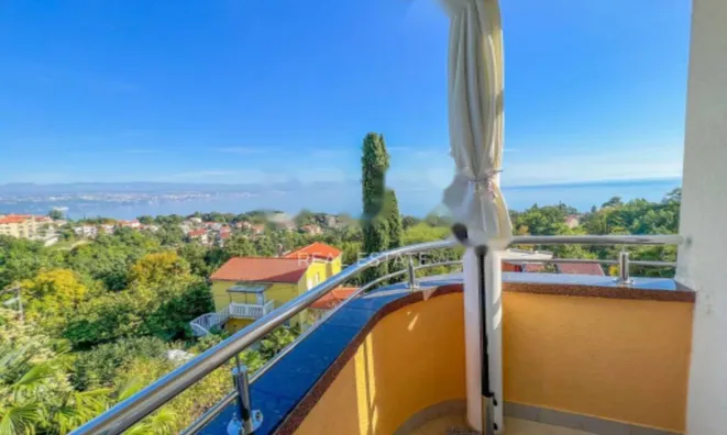 Недвижимость Четырехкомнатная квартира, Центр, Опатия: 5