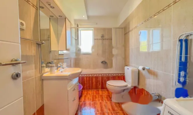 Недвижимость Четырехкомнатная квартира, Центр, Опатия: 11